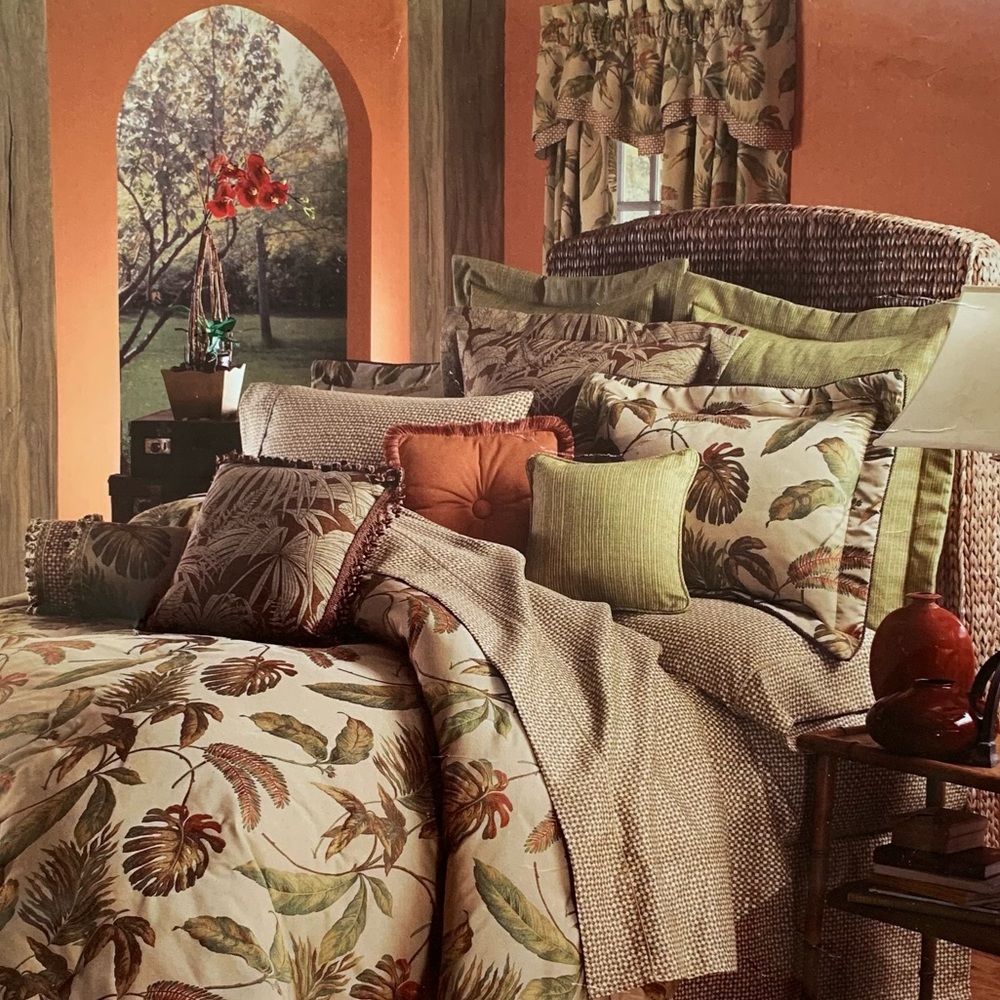 NWT Thomasville King Bedskirt "Kahlua" in Basketweave Print